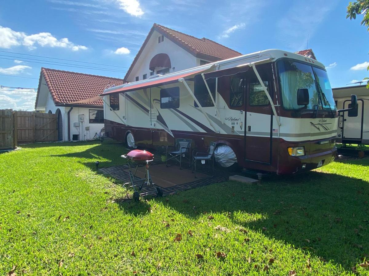 Remodeled And Comfortable Rv - Free Parking Miami Dış mekan fotoğraf